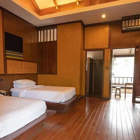 Chompor Lanna Hotel Чиангмай Экстерьер фото