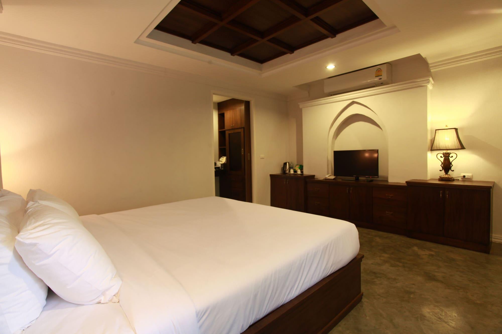 Chompor Lanna Hotel Чиангмай Экстерьер фото