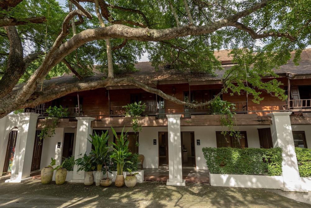 Chompor Lanna Hotel Чиангмай Экстерьер фото